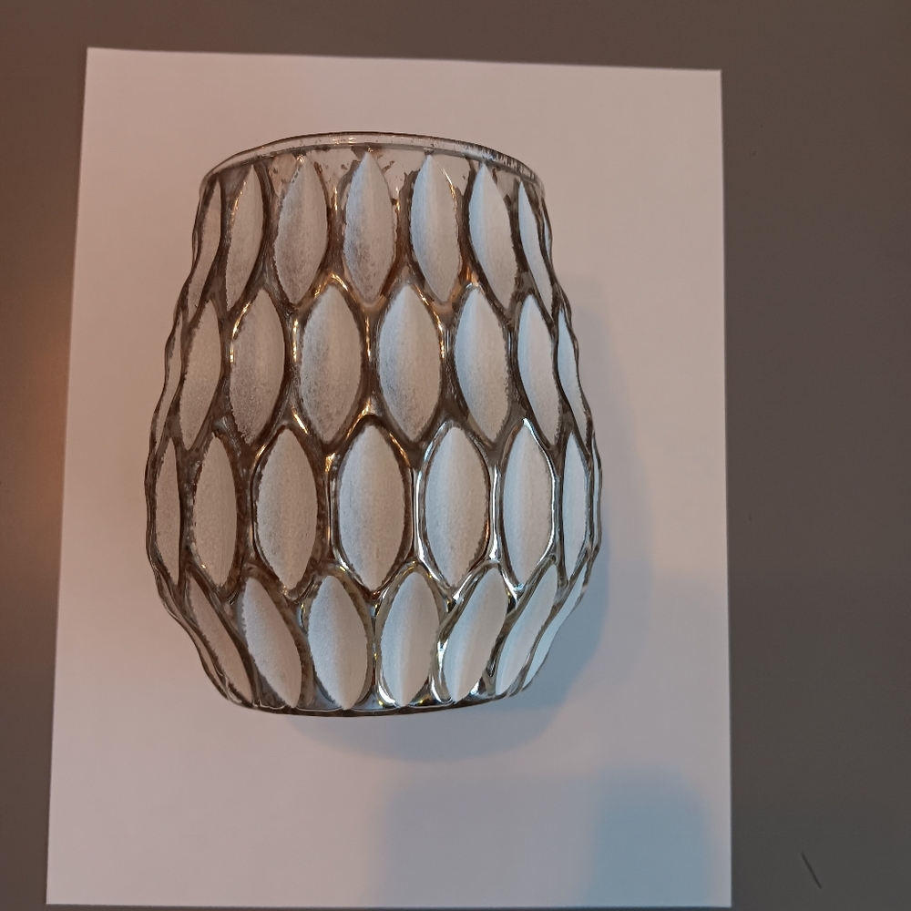 Honeycomb vase
